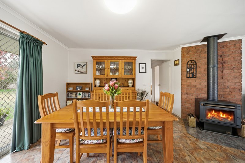 Photo - 1605 River Road, Toolamba VIC 3614 - Image 2