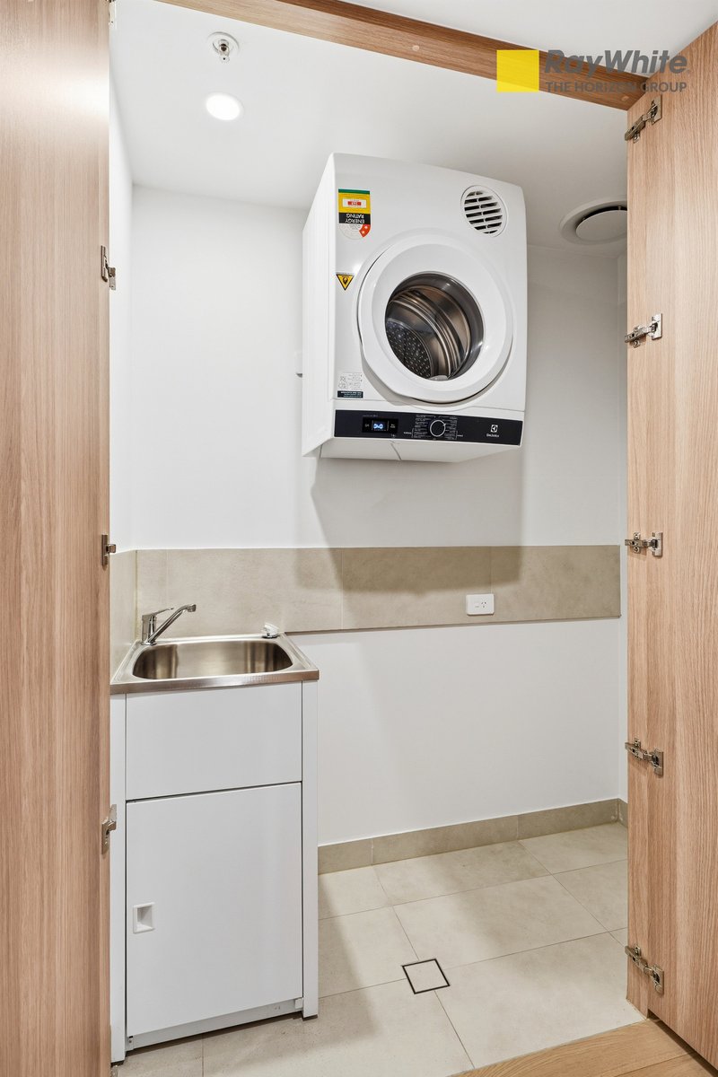 Photo - 1605/500 Pacific Highway, St Leonards NSW 2065 - Image 5