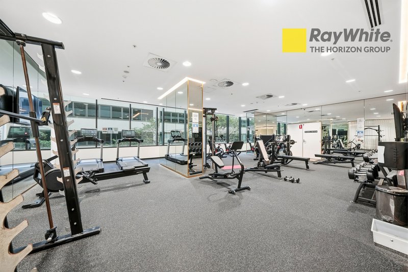 Photo - 1605/500 Pacific Highway, St Leonards NSW 2065 - Image 15