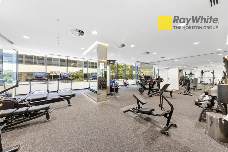 Photo - 1605/500 Pacific Highway, St Leonards NSW 2065 - Image 16