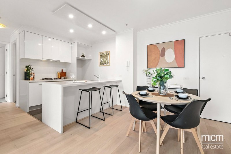 Photo - 1605/63 Whiteman Street, Southbank VIC 3006 - Image 3