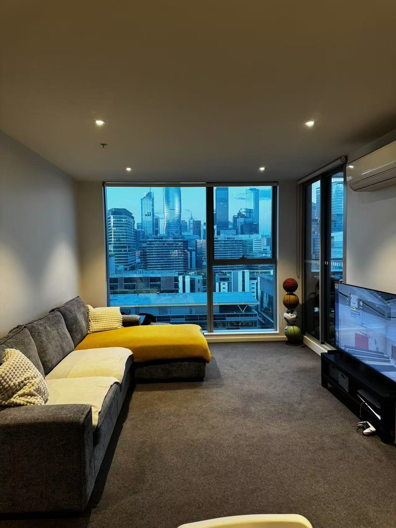 Photo - 1605E/888 Collins Street, Docklands VIC 3008 - Image 1