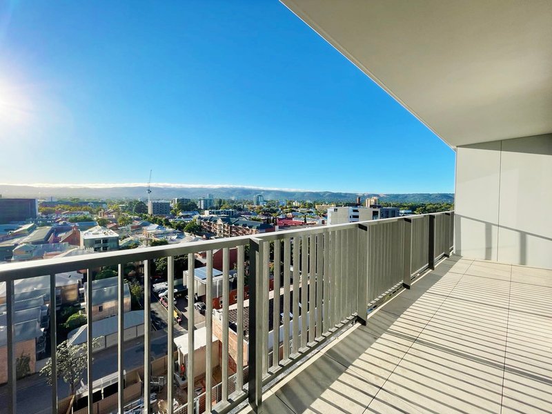 Photo - 1606/17 Penny Place, Adelaide SA 5000 - Image 6