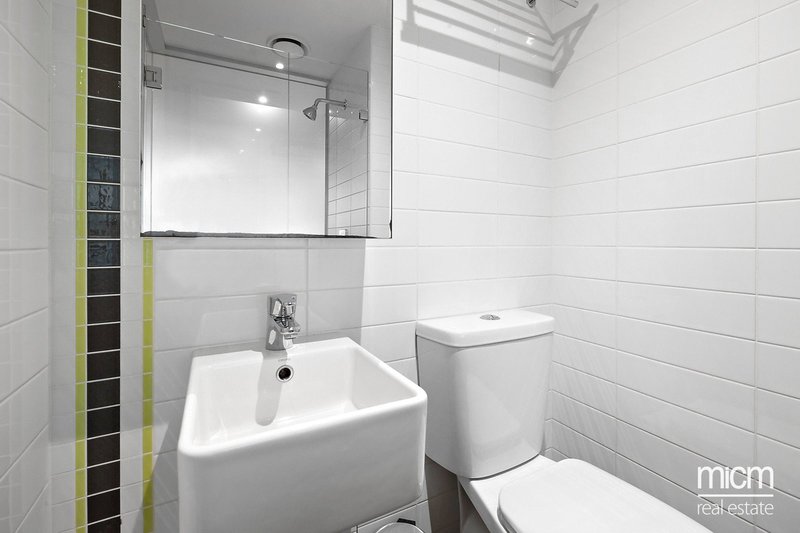 Photo - 1606/181 Abeckett Street, Melbourne VIC 3000 - Image 7