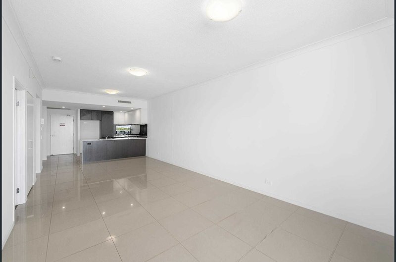 Photo - 1606/25-31 East Quay Drive, Biggera Waters QLD 4216 - Image 13