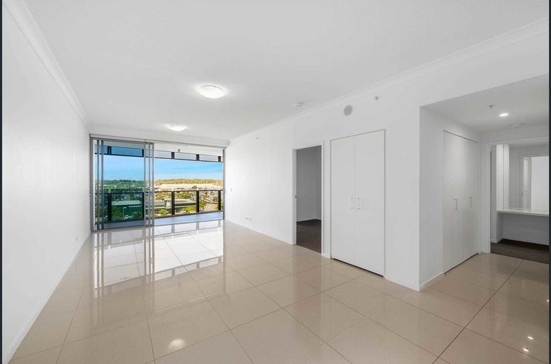 Photo - 1606/25-31 East Quay Drive, Biggera Waters QLD 4216 - Image 6