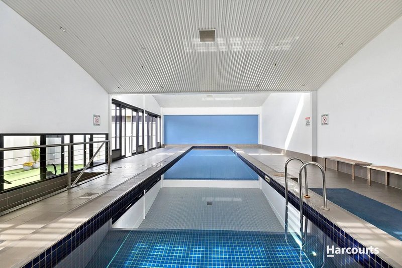 Photo - 1606/250 Elizabeth Street, Melbourne VIC 3000 - Image 9