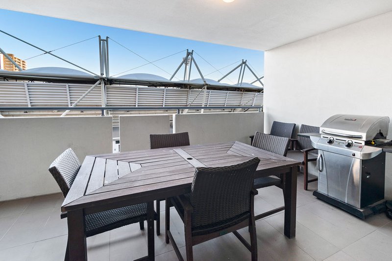 Photo - 1606/67 Linton Street, Kangaroo Point QLD 4169 - Image 4