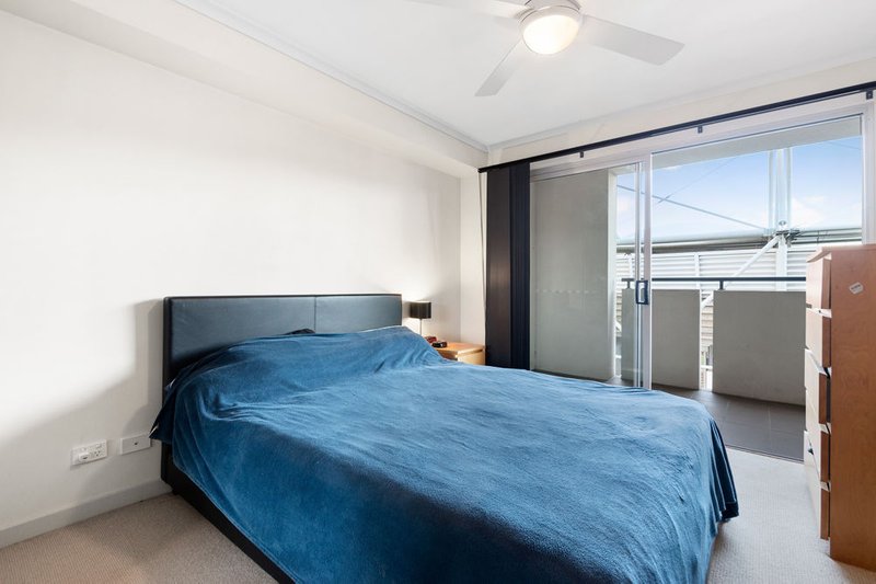 Photo - 1606/67 Linton Street, Kangaroo Point QLD 4169 - Image 6