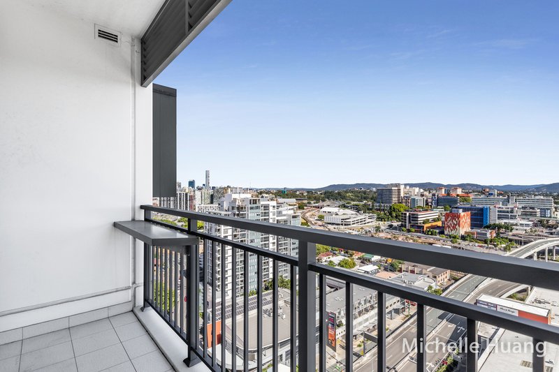 Photo - 1607/29-35 Campbell Street, Bowen Hills QLD 4006 - Image 7