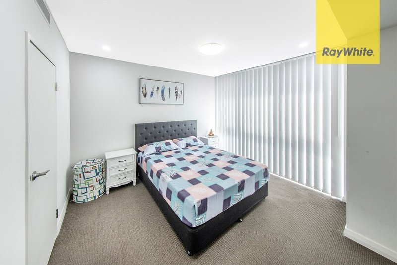 Photo - 1607/29 Hunter Street, Parramatta NSW 2150 - Image 6