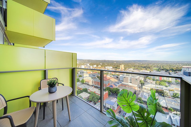 Photo - 1608/29 Angas Street, Adelaide SA 5000 - Image 10