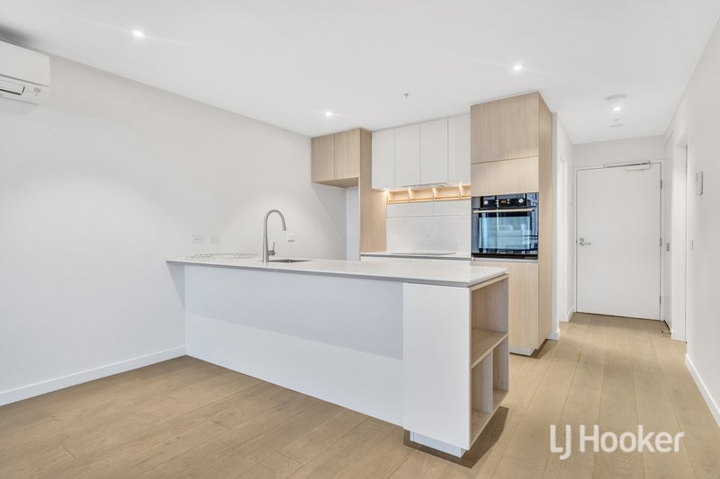 Photo - 1608/40 Hall Street, Moonee Ponds VIC 3039 - Image 7