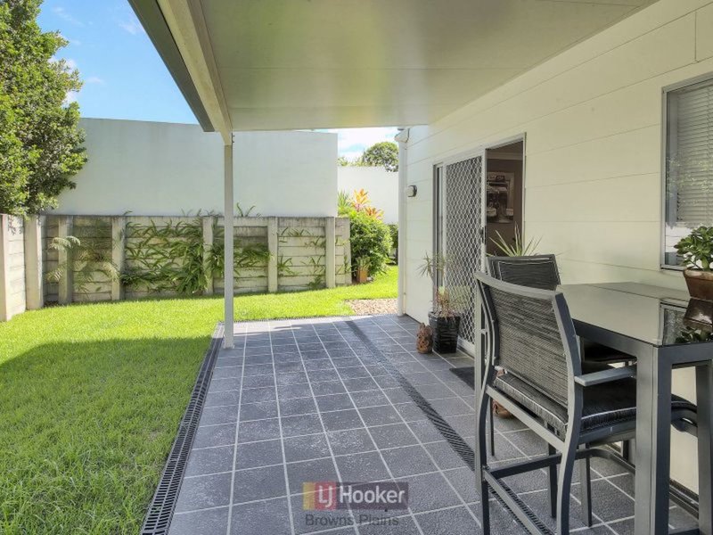 Photo - 16/1-11 Emerald Drive, Regents Park QLD 4118 - Image 3