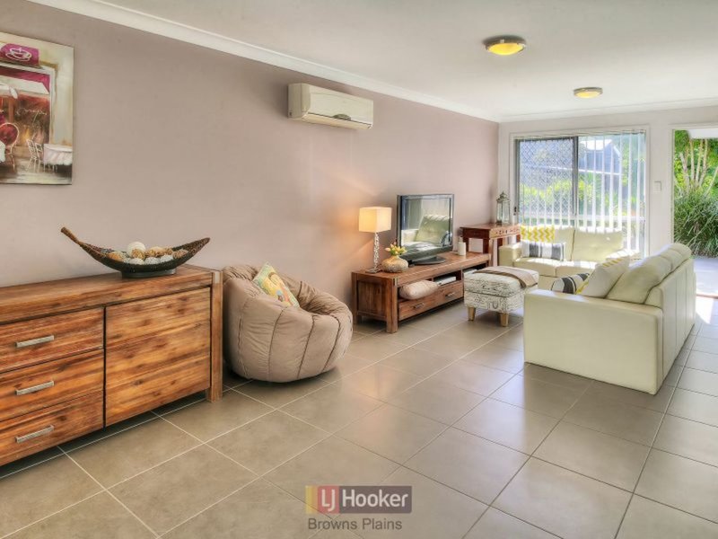 Photo - 16/1-11 Emerald Drive, Regents Park QLD 4118 - Image 10