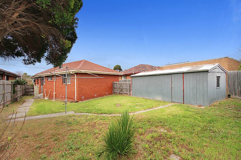 Photo - 161 Darebin Drive, Lalor VIC 3075 - Image 2