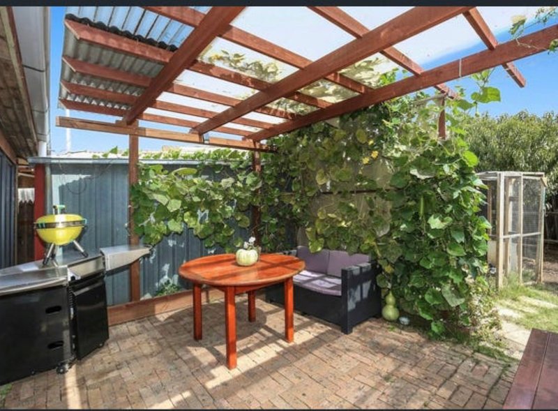 Photo - 161 Darebin Drive, Lalor VIC 3075 - Image 12