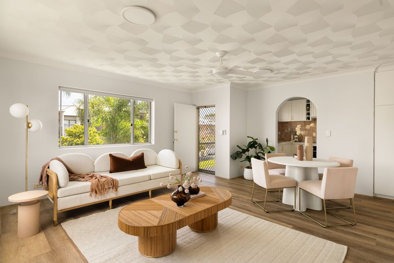 Photo - 1/61 Denman Street, Greenslopes QLD 4120 - Image 1