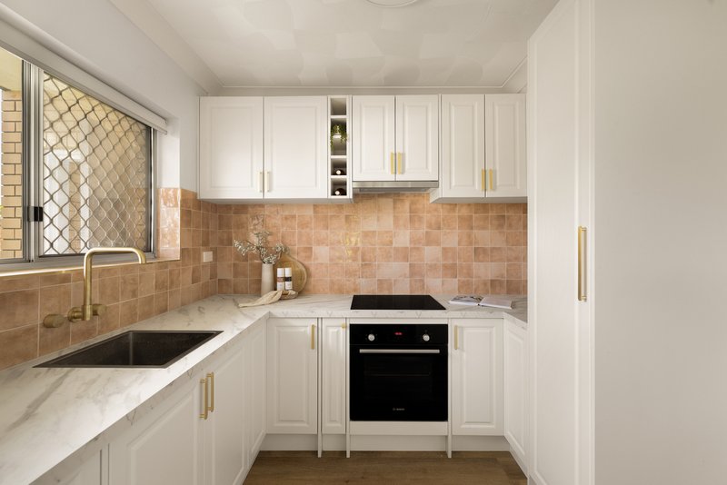 Photo - 1/61 Denman Street, Greenslopes QLD 4120 - Image 5