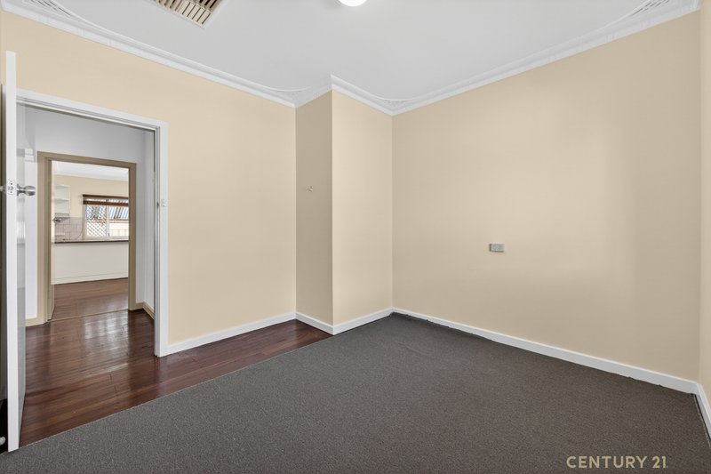 Photo - 161 Gibbs Street, East Cannington WA 6107 - Image 10