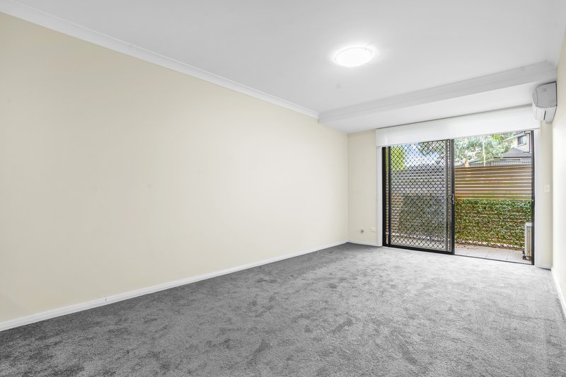 Photo - 16/1 Glenmore Ridge Drive, Glenmore Park NSW 2745 - Image 5