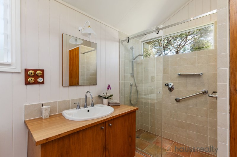 Photo - 161 Graceville Avenue, Graceville QLD 4075 - Image 15