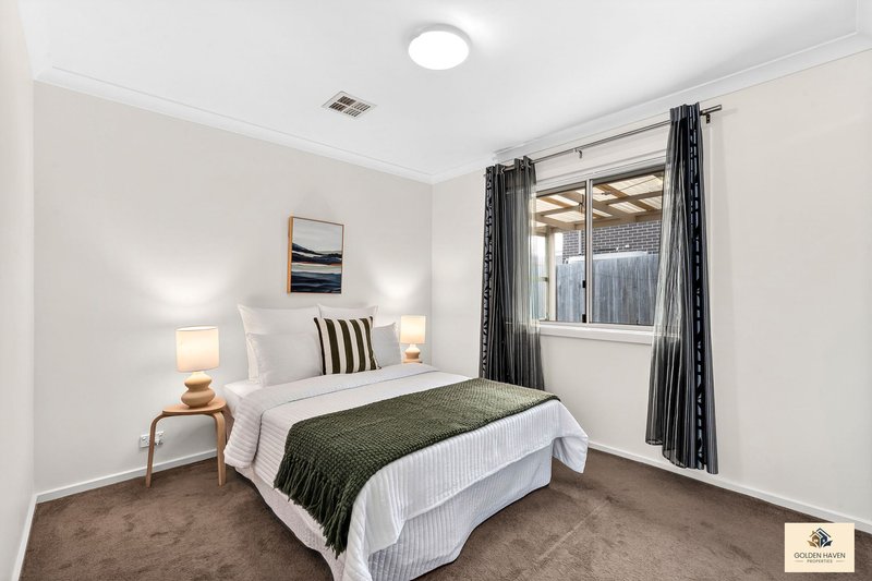 Photo - 161 Jabanungga Avenue, Ngunnawal ACT 2913 - Image 16