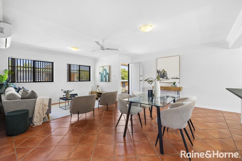 Photo - 1/61 Westerham Street, Taringa QLD 4068 - Image 2