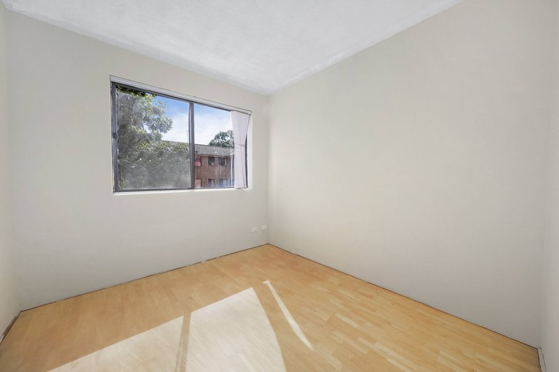 Photo - 16/10-12 Forbes Street, Warwick Farm NSW 2170 - Image 7