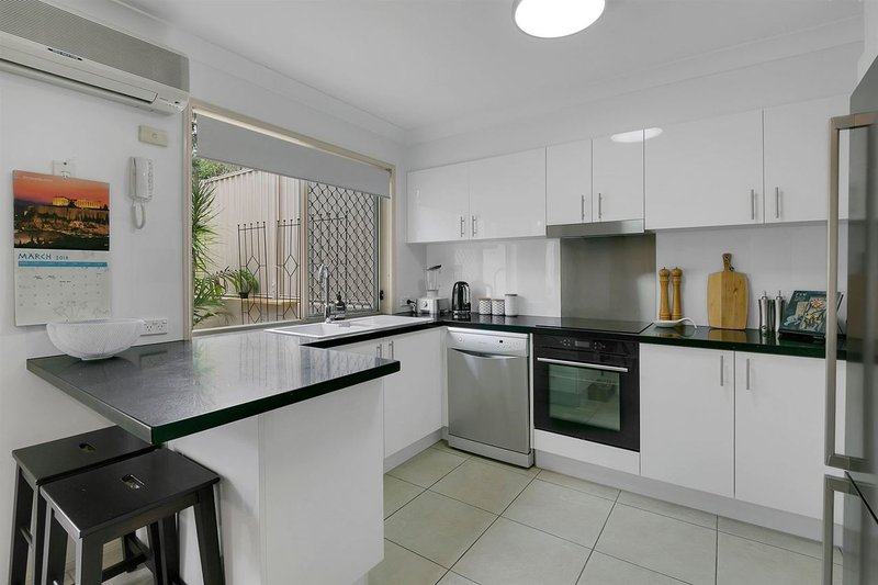 16/10 Chapman Place, Oxley QLD 4075