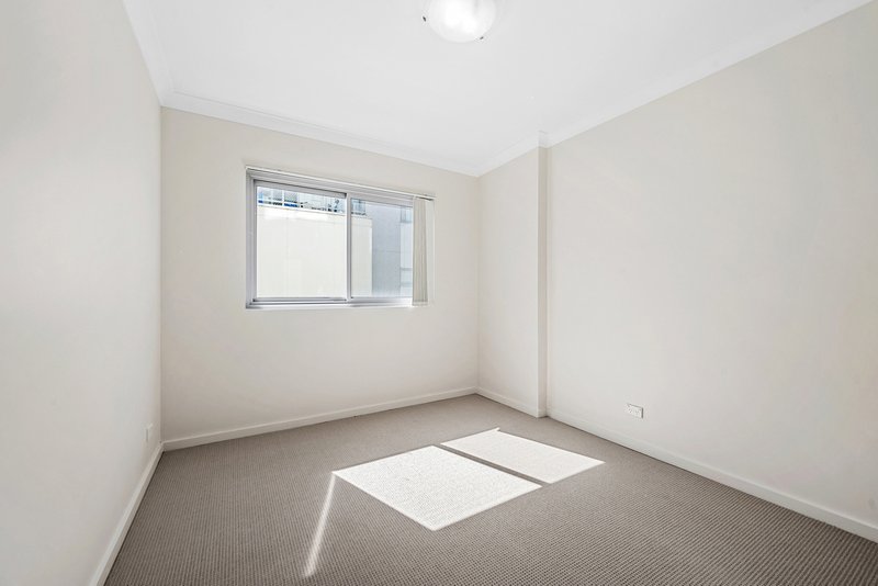 Photo - 16/102-106 Railway Terrace, Merrylands NSW 2160 - Image 11