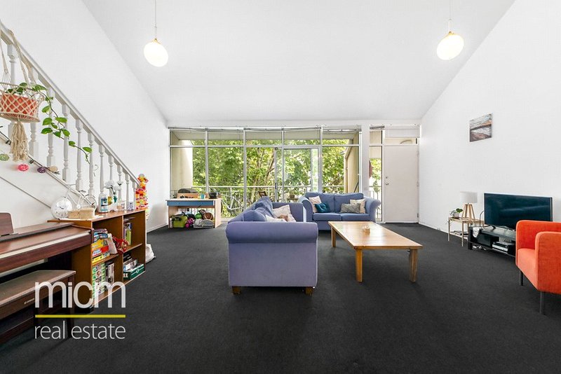 Photo - 16/1066 Lygon Street, Carlton North VIC 3054 - Image 2