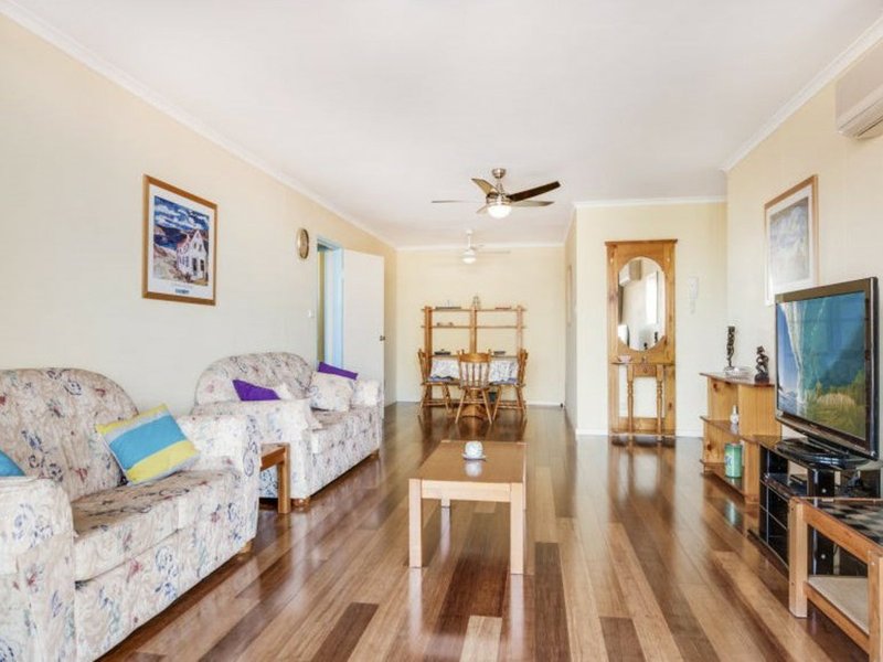Photo - 16/11-13 Ocean Parade, The Entrance NSW 2261 - Image 4
