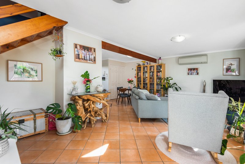 Photo - 16/111 Barbaralla Drive, Springwood QLD 4127 - Image 9