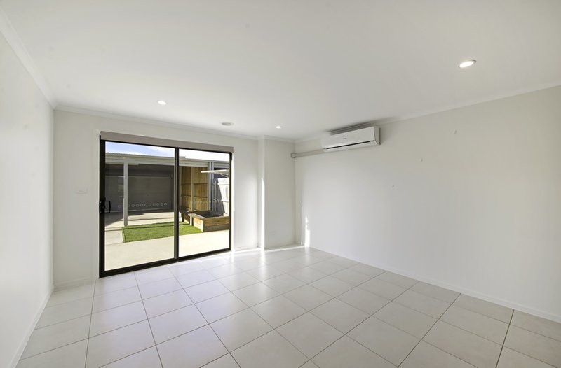 Photo - 16/12 Helby Street, Harrison ACT 2914 - Image 6