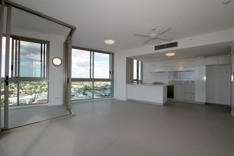 Photo - 1612/8 Church Street, Fortitude Valley QLD 4006 - Image 4
