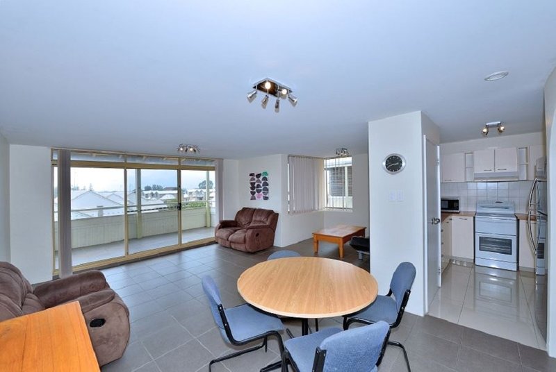 Photo - 16/132-140 Mandurah Terrace, Mandurah WA 6210 - Image 4