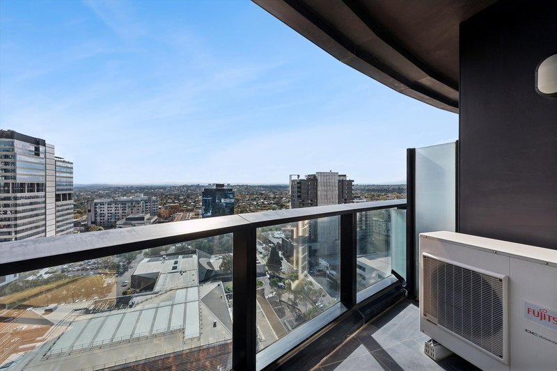Photo - 1613/850 Whitehorse Road, Box Hill VIC 3128 - Image 4