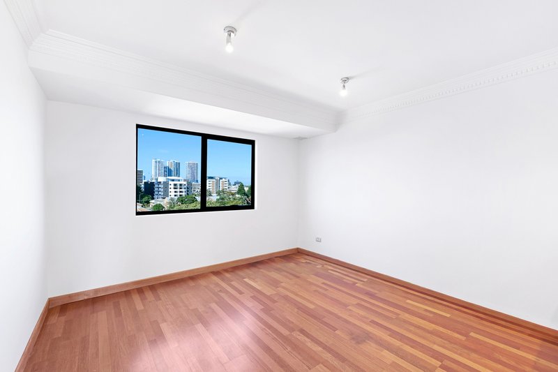 Photo - 16/14 Little Norman Street, Southport QLD 4215 - Image 10