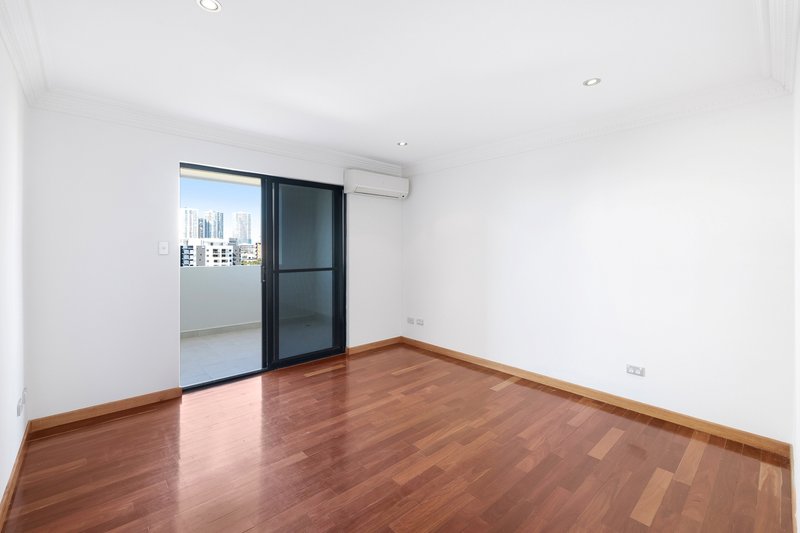 Photo - 16/14 Little Norman Street, Southport QLD 4215 - Image 12