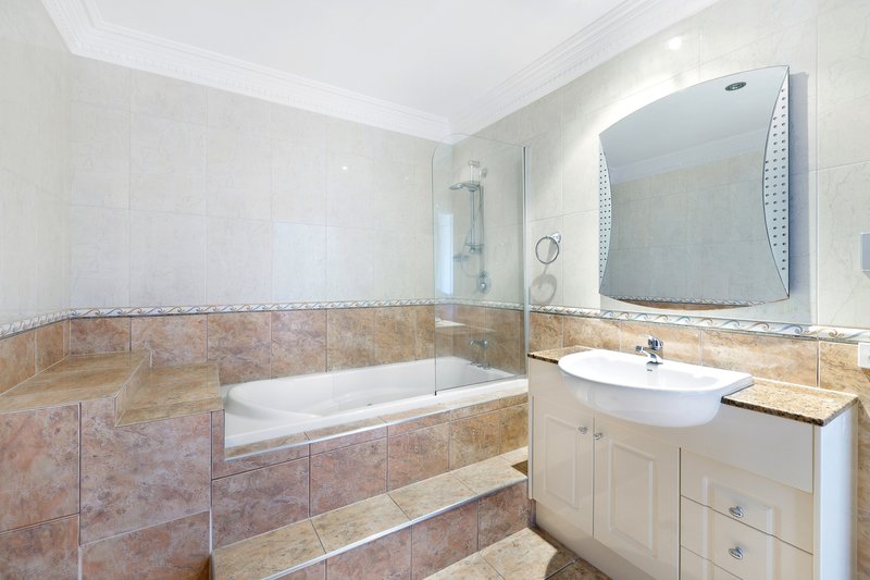 Photo - 16/14 Little Norman Street, Southport QLD 4215 - Image 13