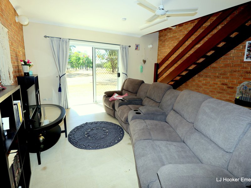 Photo - 16/145 Egerton Street, Emerald QLD 4720 - Image 5