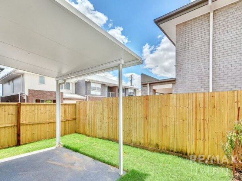 Photo - 16/15 Waratah Way, Morayfield QLD 4506 - Image 6