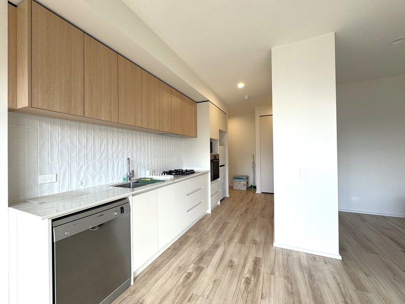 Photo - 1615/6 Penaluna Place, Adelaide SA 5000 - Image 5