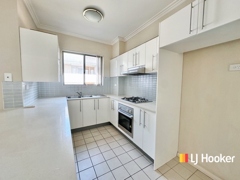 Photo - 16/17-19 Third Avenue, Blacktown NSW 2148 - Image 2