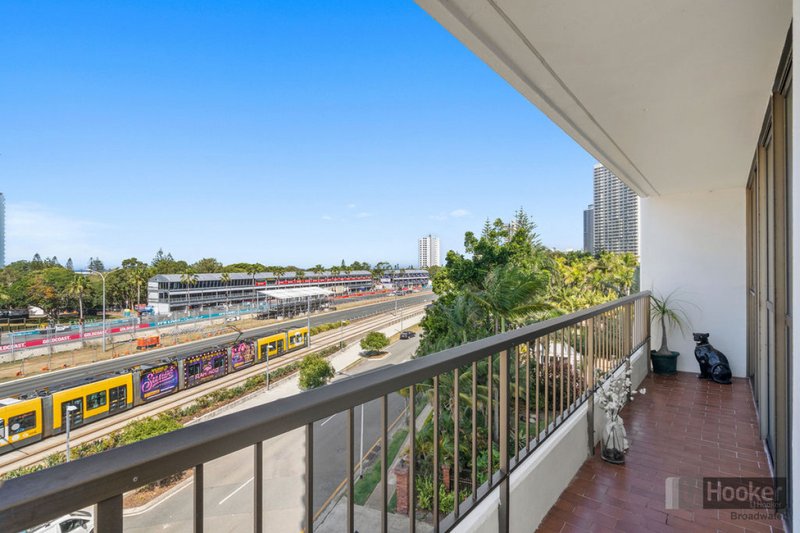 Photo - 16/18 Commodore Drive, Paradise Waters QLD 4217 - Image 4