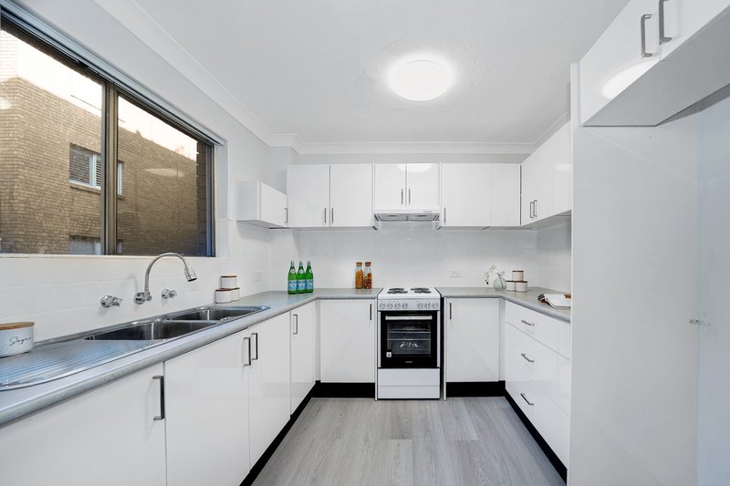 Photo - 16/18 Thomas Street, Parramatta NSW 2150 - Image 2