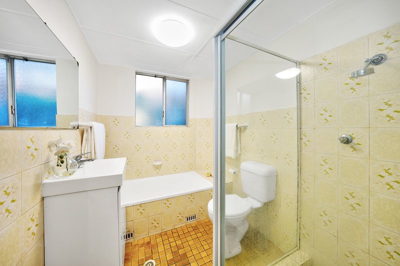 Photo - 16/18 Thomas Street, Parramatta NSW 2150 - Image 5