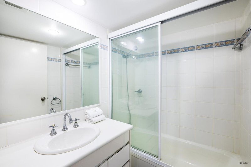 Photo - 16/190 Marine Parade, Coolangatta QLD 4225 - Image 17