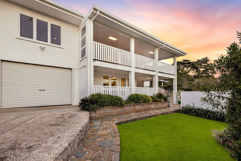 Photo - 162-164 Hillview Crescent, Whitfield QLD 4870 - Image 2